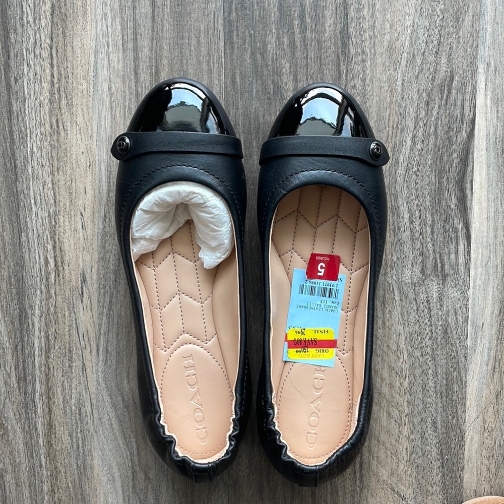 COACH FLATS
